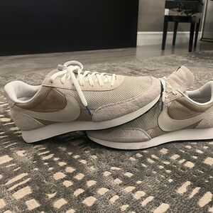 Nike Men's Beige and White Sneakers